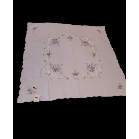 VTG Fehrlin Embroidered Table Cover 35" x 35" NWT - Picture 2 of 7